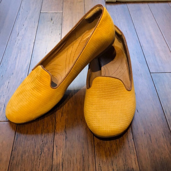 clarks kinzie yellow